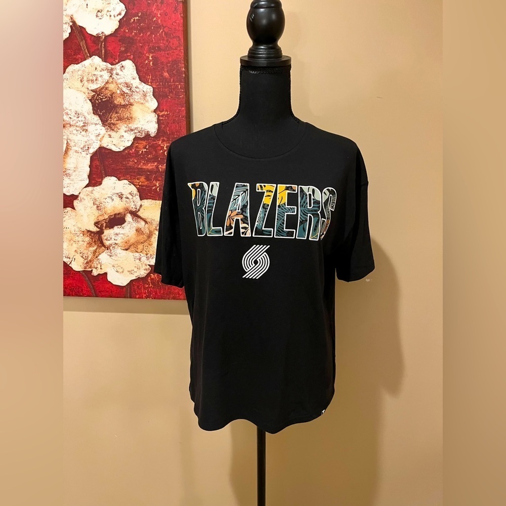Fanatics Tropical Takeover - Oregon Blazers Women's Shot Clock Tee, size M